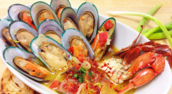 Mussel & Crab Cioppino