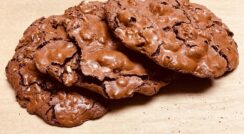 Chewy Cocoa Cookie (Flourless) with Walnuts